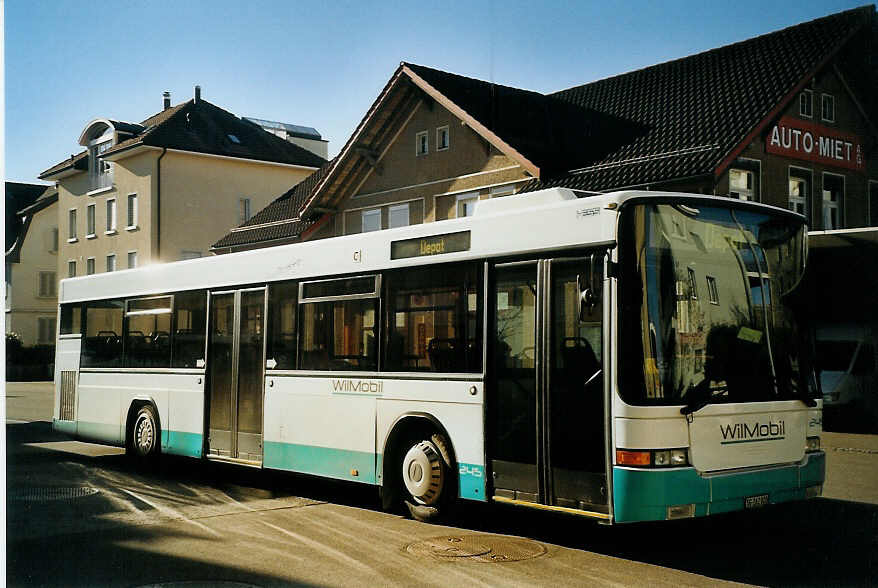 (073'833) - WilMobil, Wil - Nr. 245/SG 262'020 - Volvo/Hess (ex RTB Altsttten Nr. 33) am 8. Januar 2005 in Wil, Garage