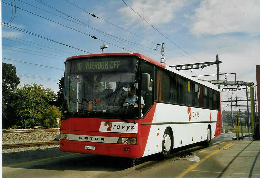 (07'401) - TRAVYS Yverdon - VD 1197 - Setra am 3. Oktober 2004 in Yverdon, Garage