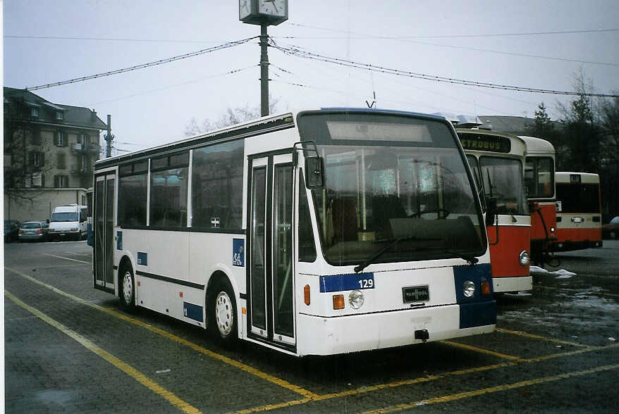 (074'534) - TL Lausanne - Nr. 129 - Van Hool am 12. Februar 2005 in Lausanne, Dpt Borde