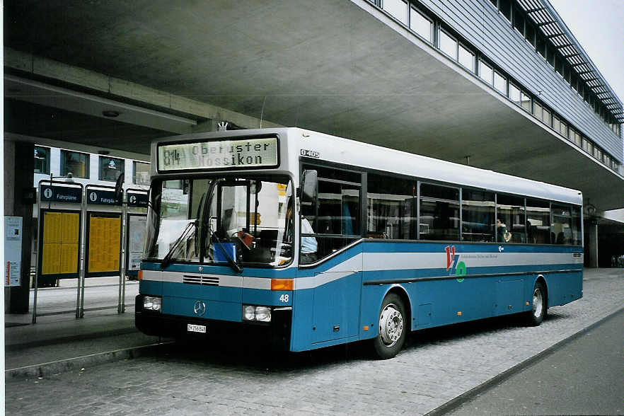 (075'825) - VZO Grningen - Nr. 48/ZH 256'848 - Mercedes am 31. Mrz 2005 beim Bahnhof Uster