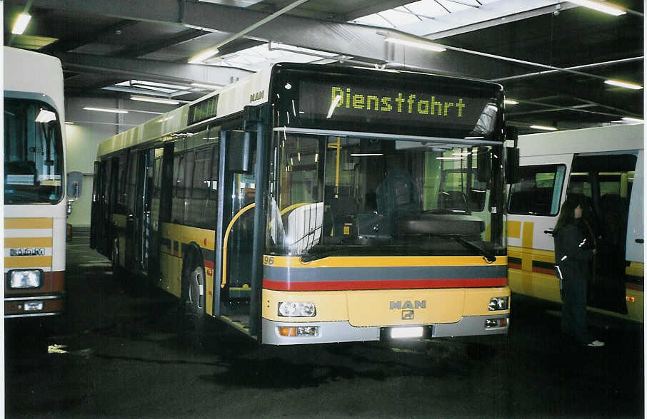 (076'009) - STI Thun - Nr. 96/BE 577'096 - MAN am 9. April 2005 in Thun, Garage