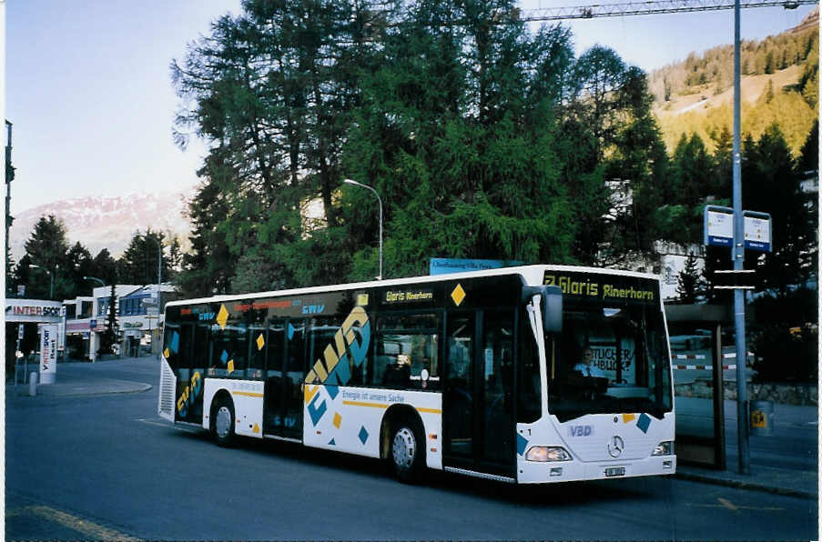 (076'732) - VBD Davos - Nr. 1/GR 1858 - Mercedes am 27. Mai 2005 beim Bahnhof Davos-Dorf