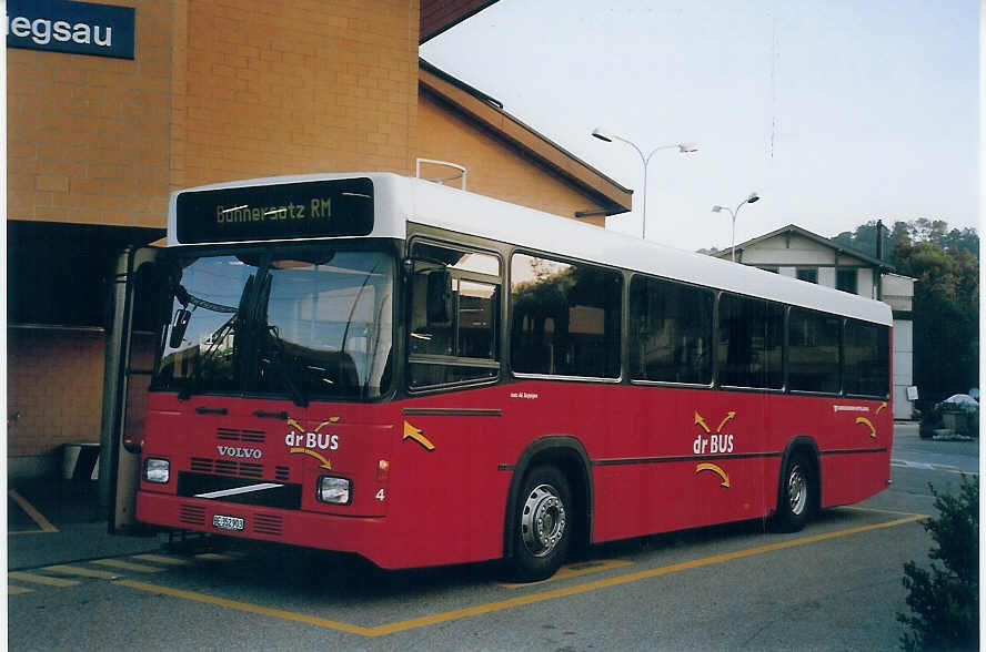 (077'426) - AAGK Koppigen - Nr. 4/BE 352'903 - Volvo/Lauber am 18. Juni 2005 beim Bahnhof Hasle-Regsau