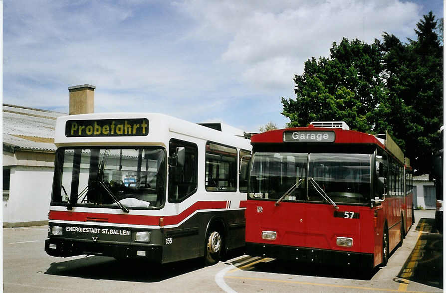 (078'233) - VBSG St. Gallen - Nr. 155 - NAW/Hess Gelenktrolleybus + Bernmobil, Bern - Nr. 57 - FBW/Hess Gelenktrolleybus am 9. Juli 2005 in Bellach, Hess