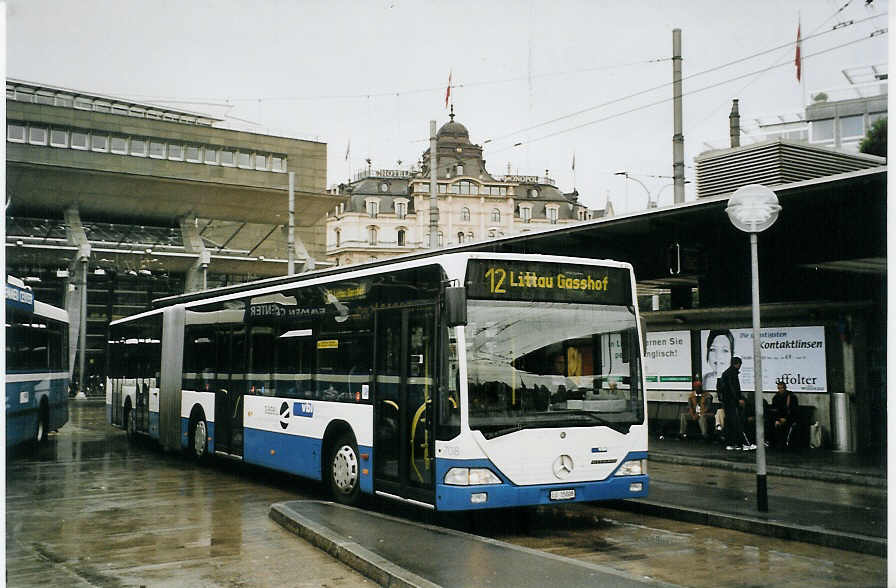 (078'421) - Heggli, Kriens - Nr. 708/LU 15'008 - Mercedes am 11. Juli 2005 beim Bahnhof Luzern