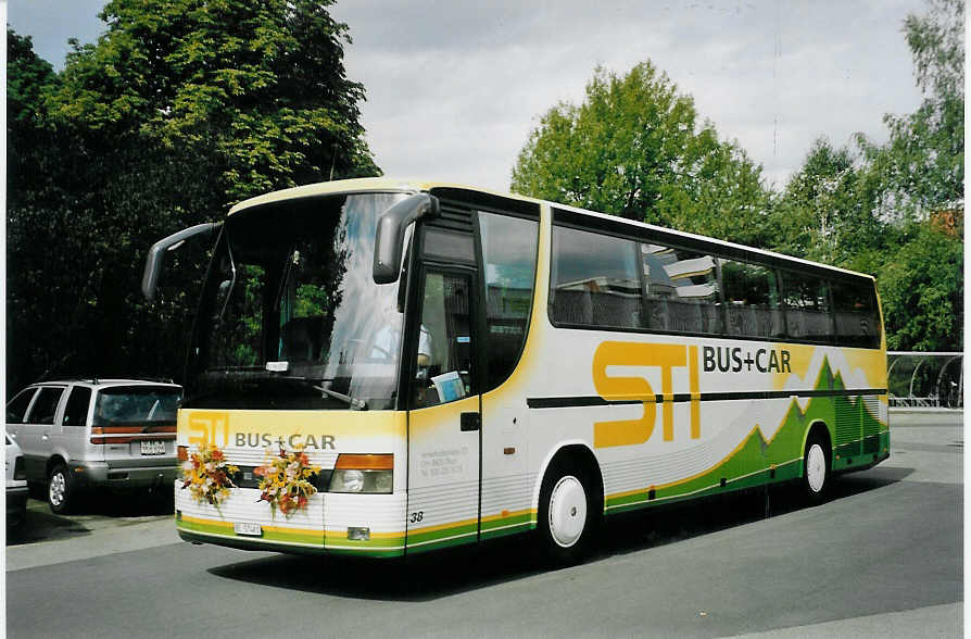 (079'404) - STI Thun - Nr. 38/BE 57'461 - Setra (ex AvH Heimenschwand Nr. 8) am 13. August 2005 in Thun, Garage