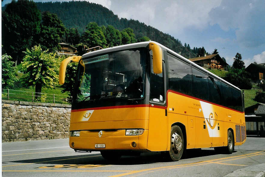 (080'235) - TPC Aigle - VD 1332 - Renault am 3. September 2005 beim Bahnhof Le Spey