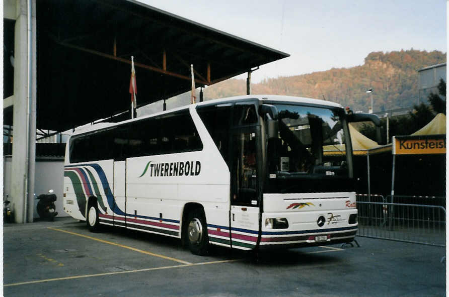 (080'712) - Rattin, Neuhausen - Nr. 10/SH 210 - Mercedes (ex Twerenbold, Baden) am 15. Oktober 2005 in Thun, Grabengut