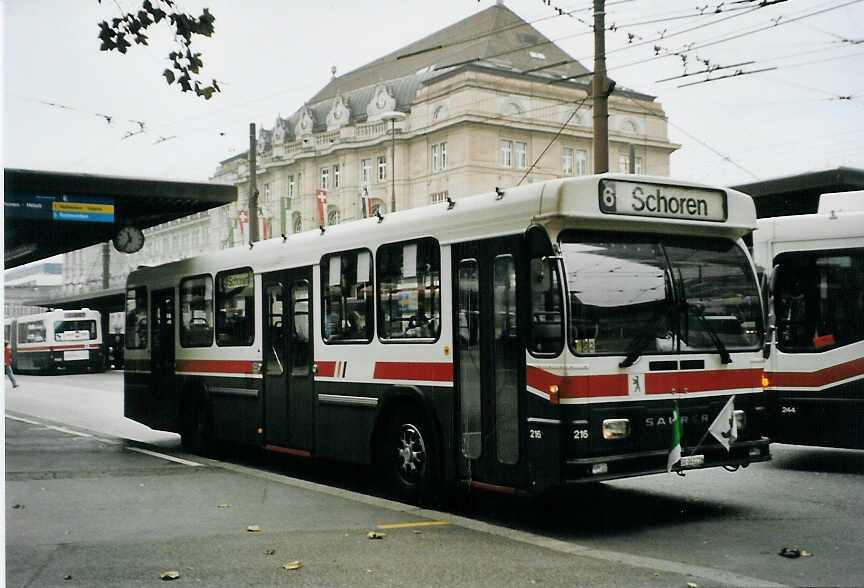 (080'811) - VBSG St. Gallen - Nr. 216/SG 141'216 - Saurer/Hess am 18. Oktober 2005 beim Bahnhof St. Gallen