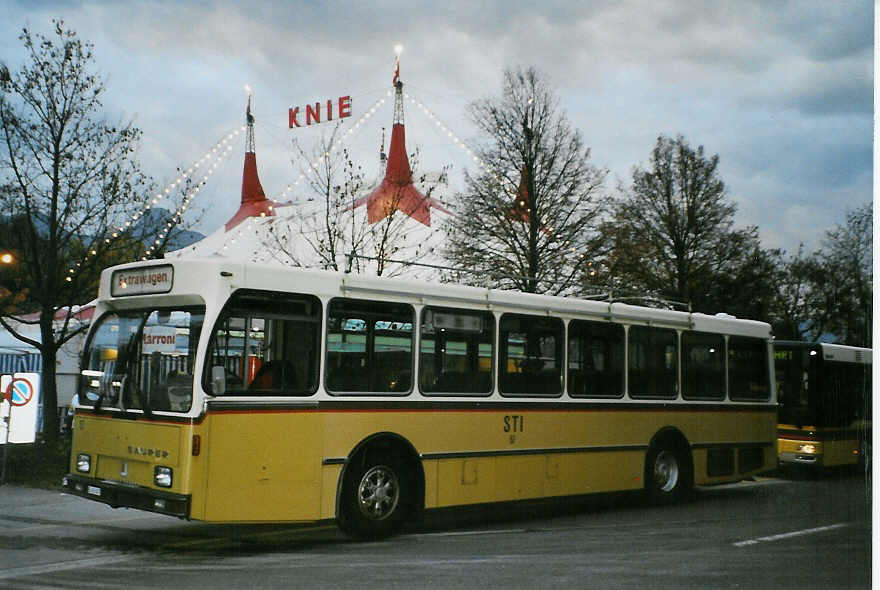 (081'426) - STI Thun - Nr. 57/BE 413'457 - Saurer/R&J am 31. Oktober 2005 in Thun, Allmendstrasse