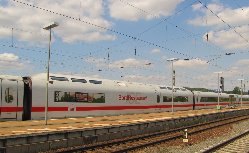 93 80 5804 049-5 D-DB im umgeleiteten ICE 375 Berlin Hbf (tief) nach Basel SBB, am 18.07.2013 in Naumburg Hbf.