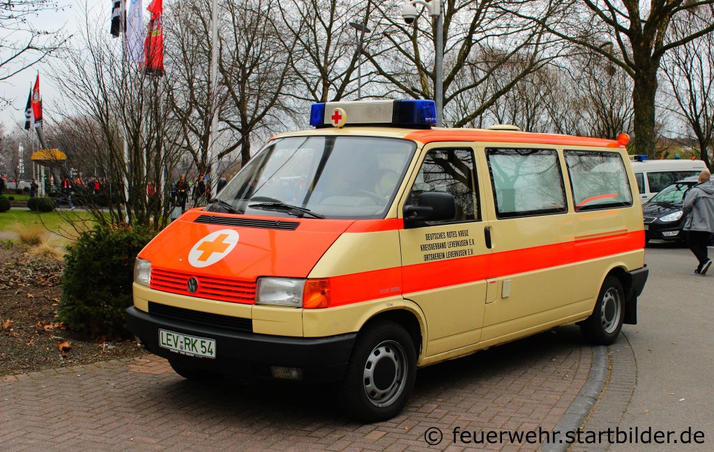 Alter KTW des DRK OV Leverkusen.
Aufgenommen an der Bayarena in Leverkusen am 3.3.2012.