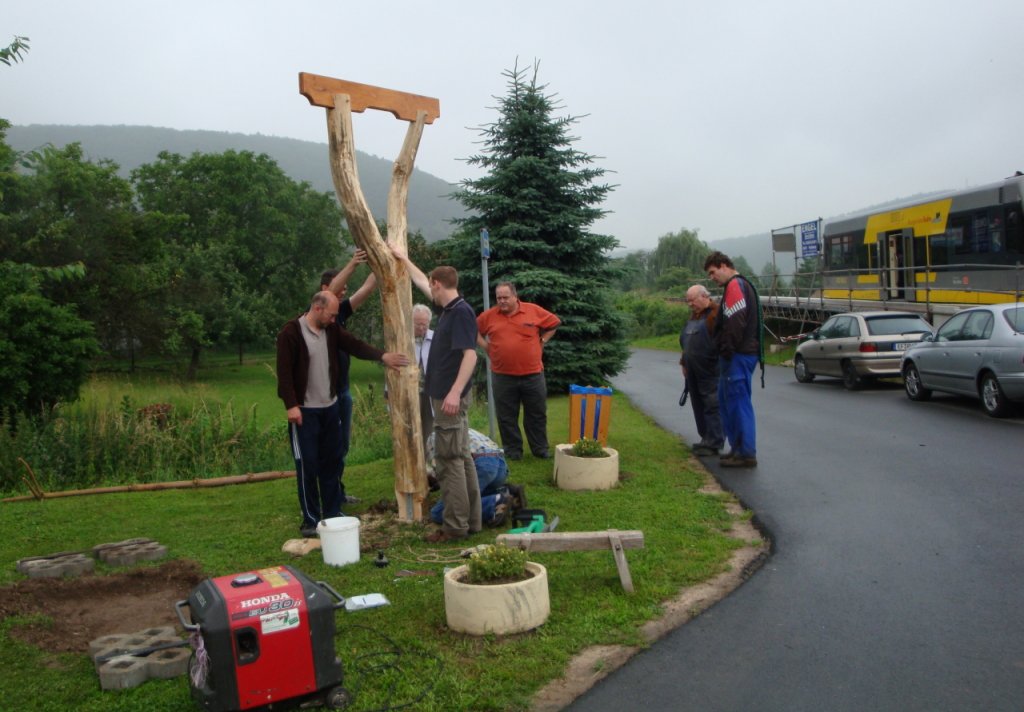 Am 27.06.2009 fand erneut ein Arbeitseinsatz unserer IG am Hp Wangen statt. U.a. wurden Wegweiser für die zahlreichen Touristen aufgestellt. (Foto: Günther Göbel) 