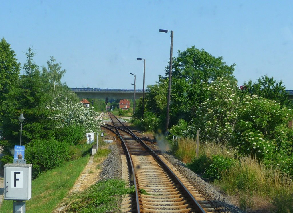 Blick aus Richtung Kleinjena in den Freyburger Bahnhof; 29.06.2010
