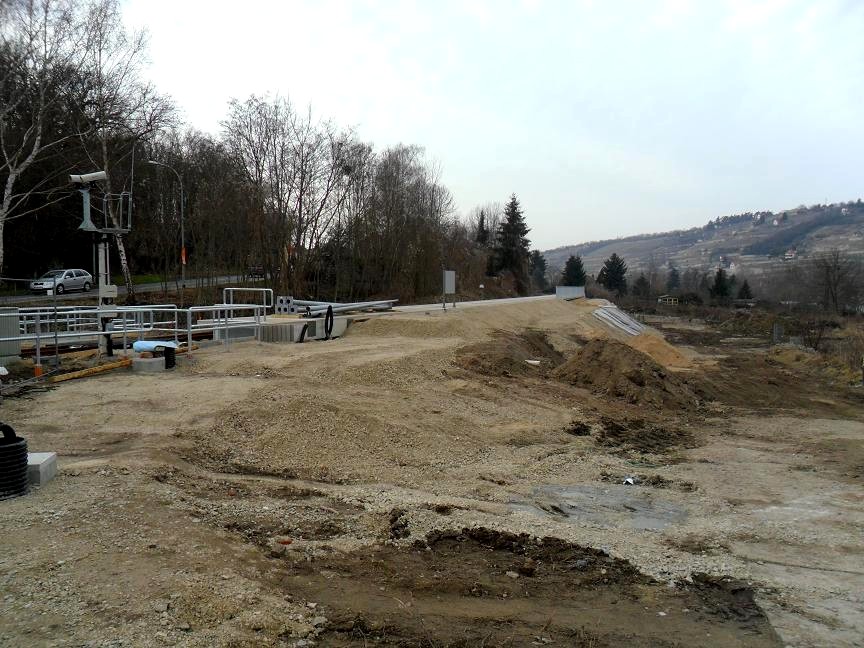 Die Baustelle des neuen Haltepunkts in Freyburg. Ab dem 10.03.2012 sollen hier die Triebwagen der Burgenlandbahn halten; 03.03.2012