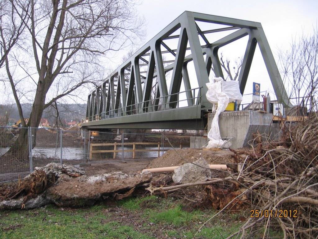 Die neue Saalebrücke in Roßbach am 25.01.2012 (Foto: Hans Grau)