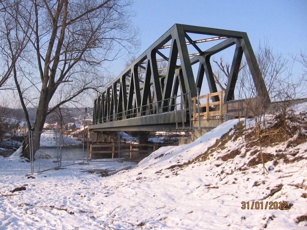 Die neue Saalebrücke in Roßbach am 31.01.2012 (Foto: Hans Grau)