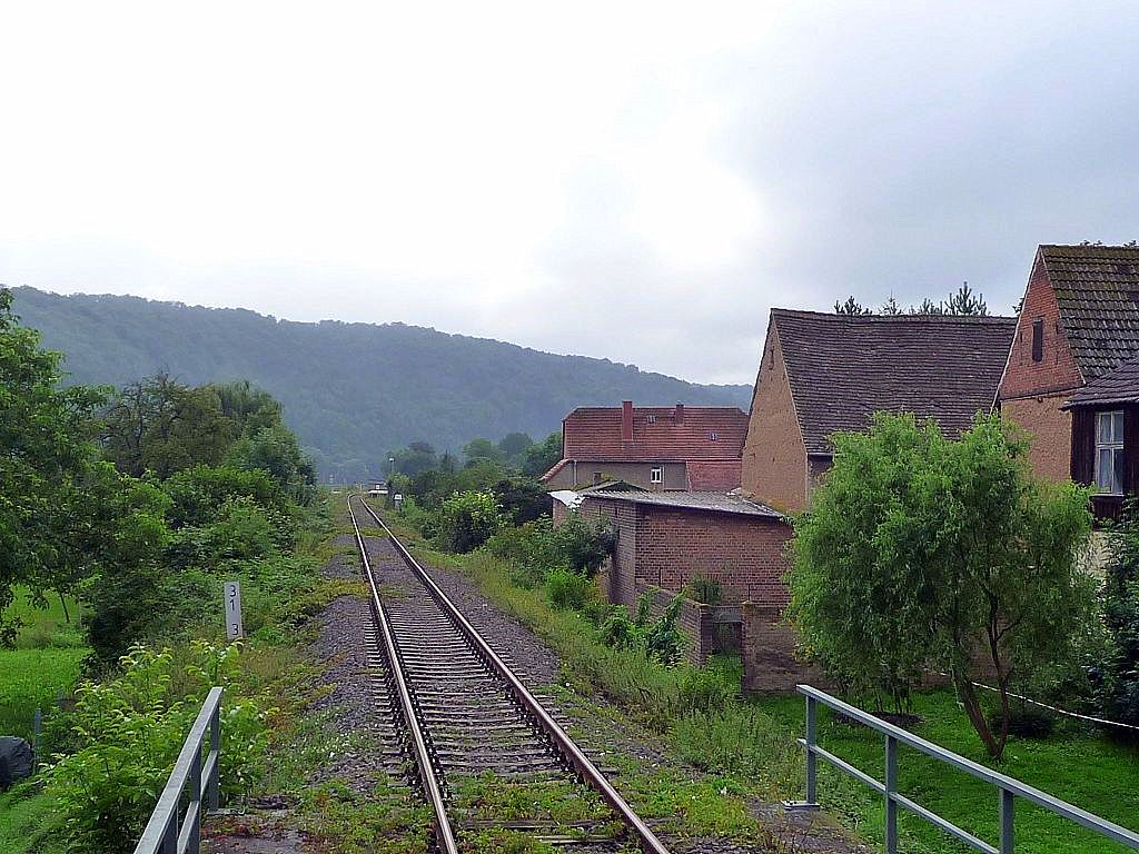 Die Unstrutbahn in der Ortschaft Wangen; 15.08.2010 (Foto: Ralf Kuke)