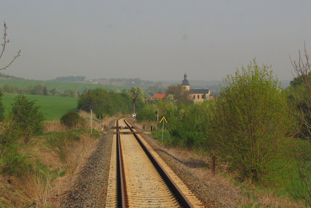 Die Unstrutbahn zwischen Kleinjena und Nißmitz; 21.04.2011