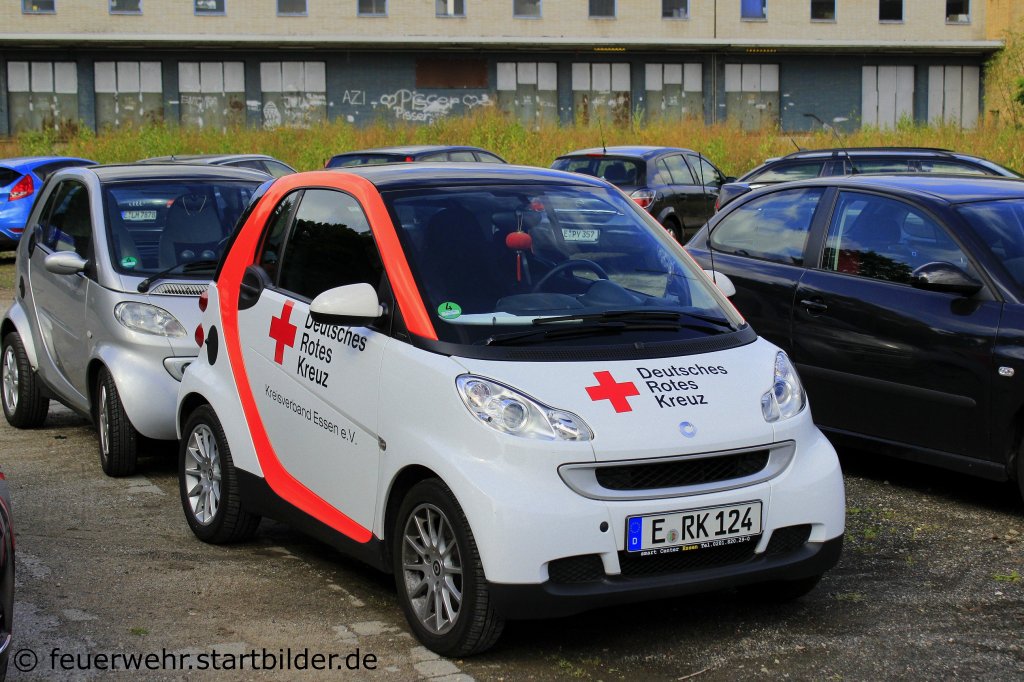 Dieser Smart geh�rt zum DRK OV Essen.
Aufgenommen beim Tdot der BF Essen, 25.8.2012.