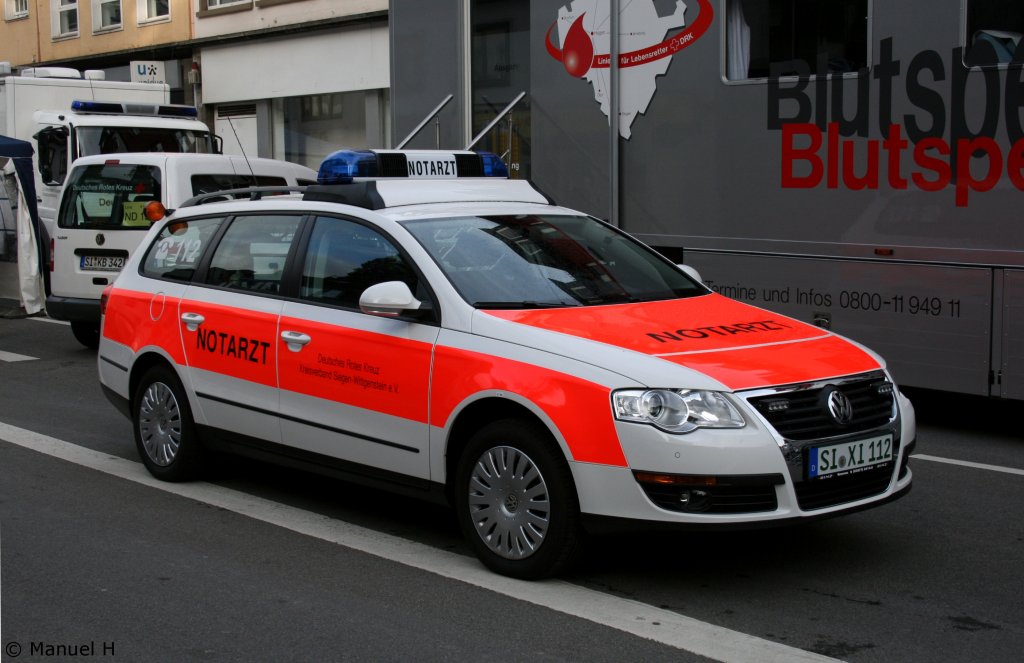 DRK Siegen
SI XI 112
NEF 
VW Passat
Aufgenommen beim NRW Tag in Siegen am 18.9.2010. 