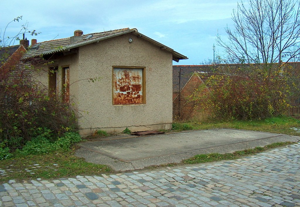 Ehemalige Wiegestelle am Bad Bibraer Bahnhof; 15.11.2009