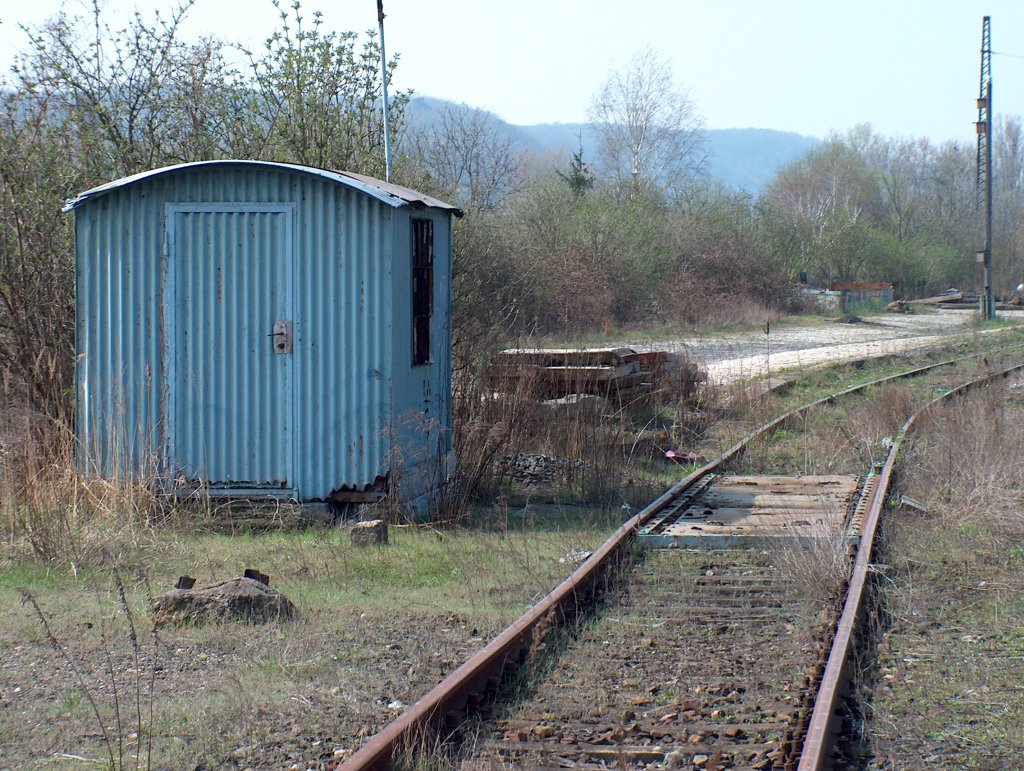Ehemalige Wiegestelle im westlichen Teil des Naumburger Gterbahnhofs; 14.04.2005 (Foto: Holger Flatau)
