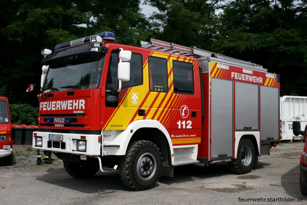 Feuerwehr Dorsten 
3/42/6
RE 6208
LF 10/6
Iveco Euro Fire 100 E21
Aufgenommen beim Tag der offenen T�r der Feuerwehr Dorsten, 13.6.2010.