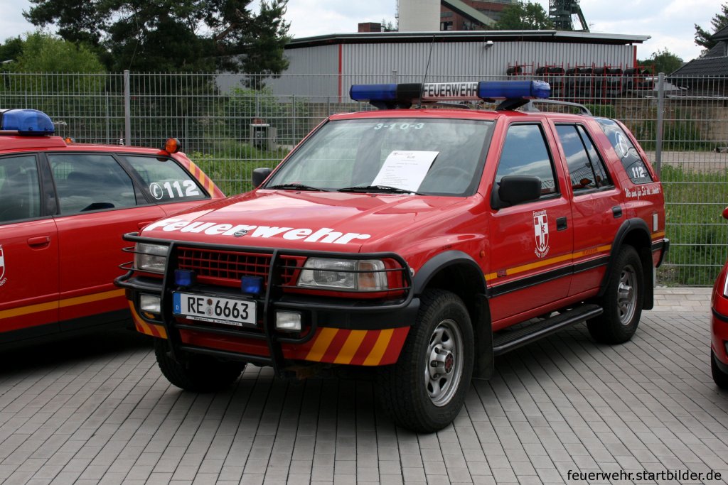 Feuerwehr Dorsten
3/10/3
RE 6663
Kdow
Opel 
Aufgenommen beim Tag der Offenen T�r der Feuerwehr Dorsten, 13.6.2010.