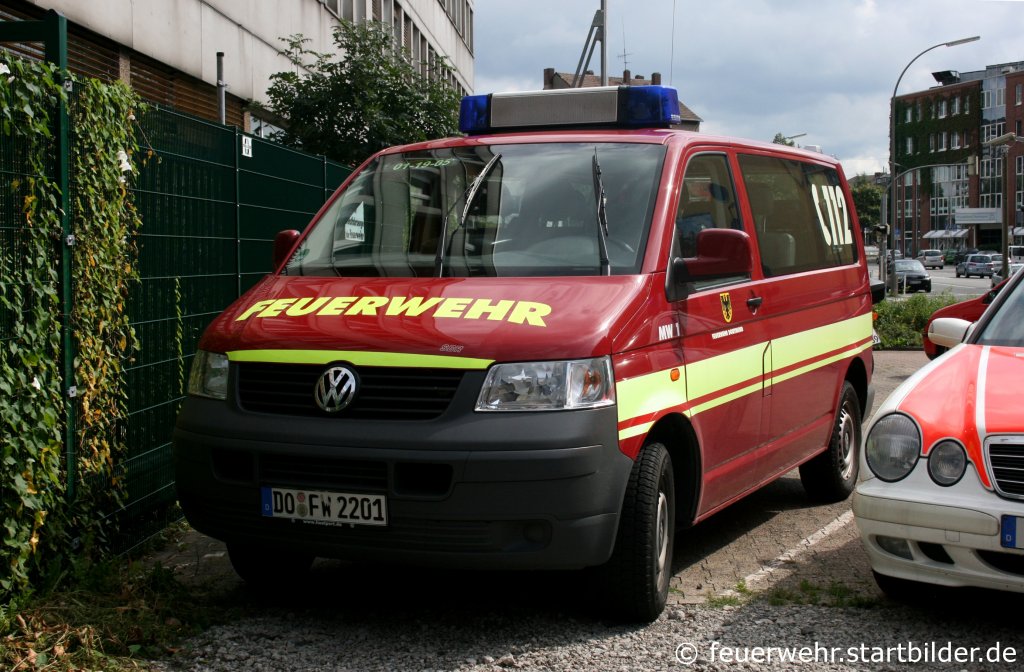 Feuerwehr Dortmund
Florian Dortmund 1/19/05
DO FW 2201
MTF
Aufgenommen vor der Feuerwache 1 in Dortmund, 28.8.2010.