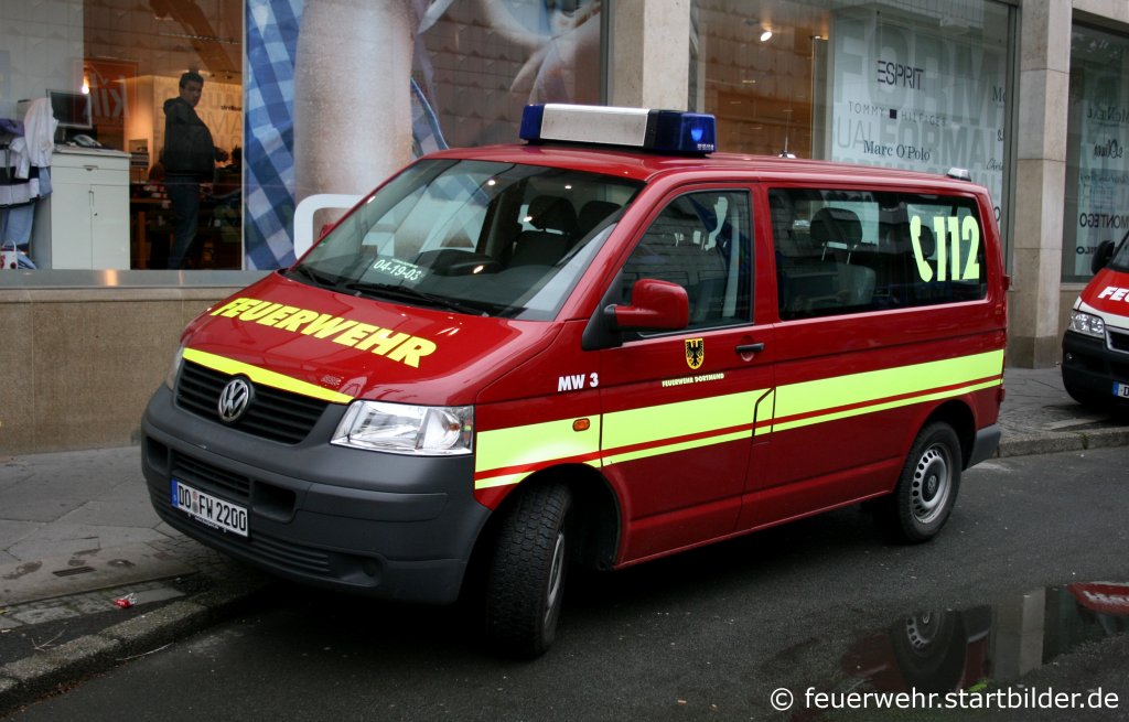 Feuerwehr Dortmund
Florian Dortmund  4/19/3
DO FW 2200
MTF 
Aufgenommen beim Stadtfeuerwehrtag in der Dortmunder Innenstadt am 12.6.2010.