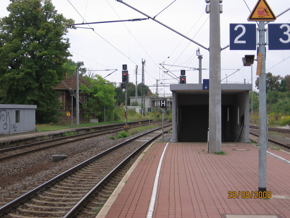 Gleis 1 und 2 im Bf Artern; 28.08.2008 (Foto: Hans Grau)
