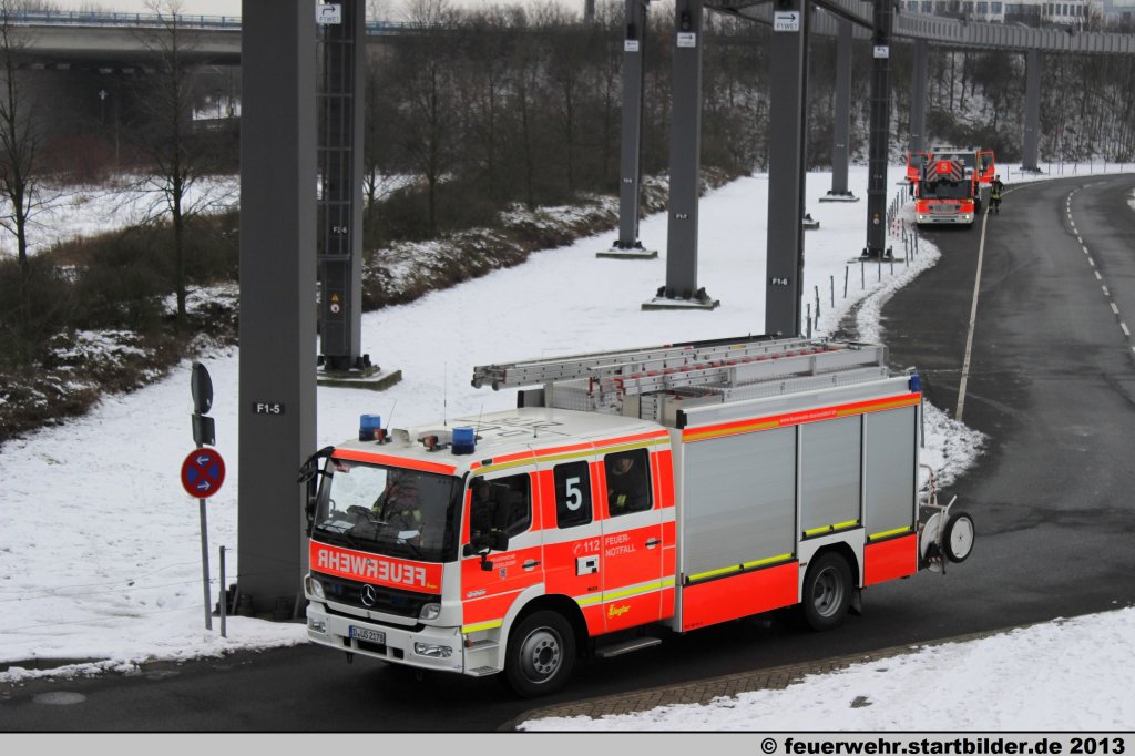 HLF 20/16 (Florian D�sseldorf 05/46/01) der Feuerwache 5 in D�sseldorf.
Aufgenommen am Flughafen D�sseldorf,26.1.2013.