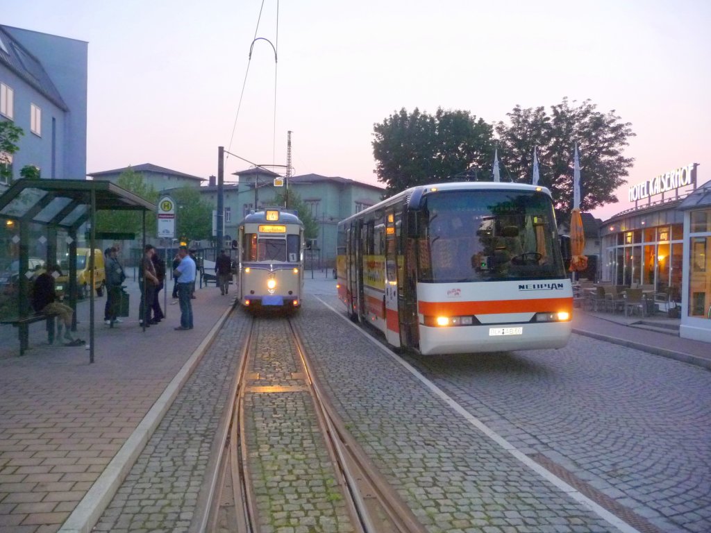 Im Rahmen der  Magical Mystery Tour  am 28.05.2010 fuhr der Tw 37 vom Hauptbahnhof bis zur Vogelwiese. Dann ging es per Bus über die  toten Gleise  der ehem. Ringbahn zurück zum Hauptbahnhof. http://www.magical-mystery-tour.de