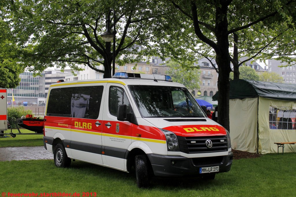 MTW (MH LR 191) der DLRG M�lheim/Ruhr.
Aufgenommen beim Tag der Hilfsorganisationen am 26.5.2013 in M�lheim.