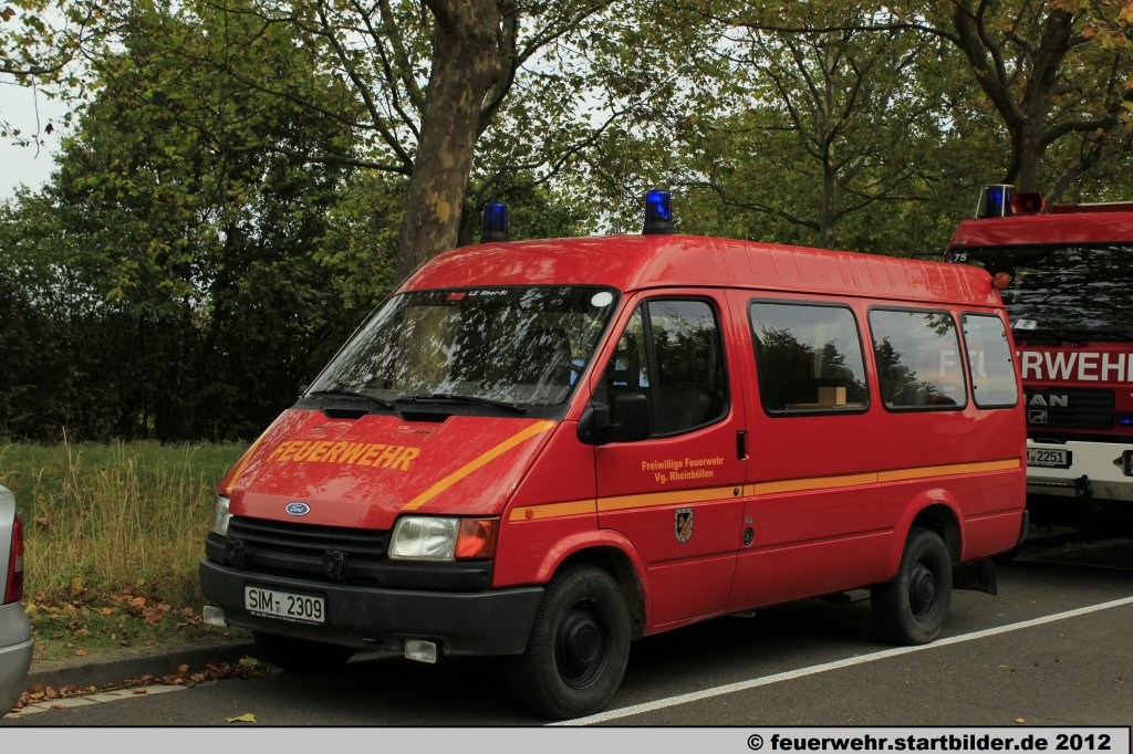 MTW (SIM 2309) der Feuerwehr Rhein B�llen.
Aufgenommen beim Jubil�um 50 Jahre LFV-Rheinland-Pfalz in Mainz,6.10.2012.