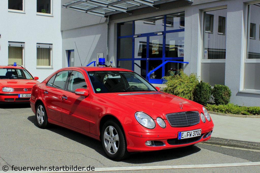 Neuer Mercedes CLK der Feuerwehr Essen.
Aufgenommen beim Tdot der BF Essen, 25.8.2012.