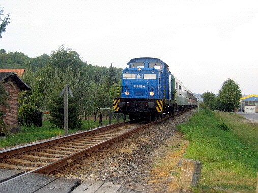 PRESS 346 019-6 mit dem DPE 85797 von Karsdorf nach Leipzig-Plagwitz, bei Robach; 10.09.2005 (Foto: Sammlung IG Unstrutbahn e.V.) 