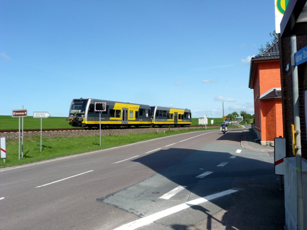 RB 34868 von Naumburg Ost nach Wangen, am 17.05.2012 in Höhe der früheren Zuckerfabrik in Laucha. (Foto: Klaus Pollmächer)