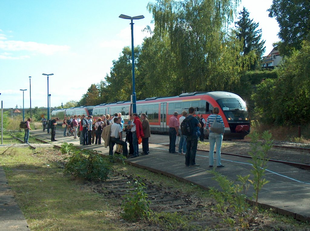 Volle Bahnsteige zum Winzerfest in Freyburg; 12.09.2009