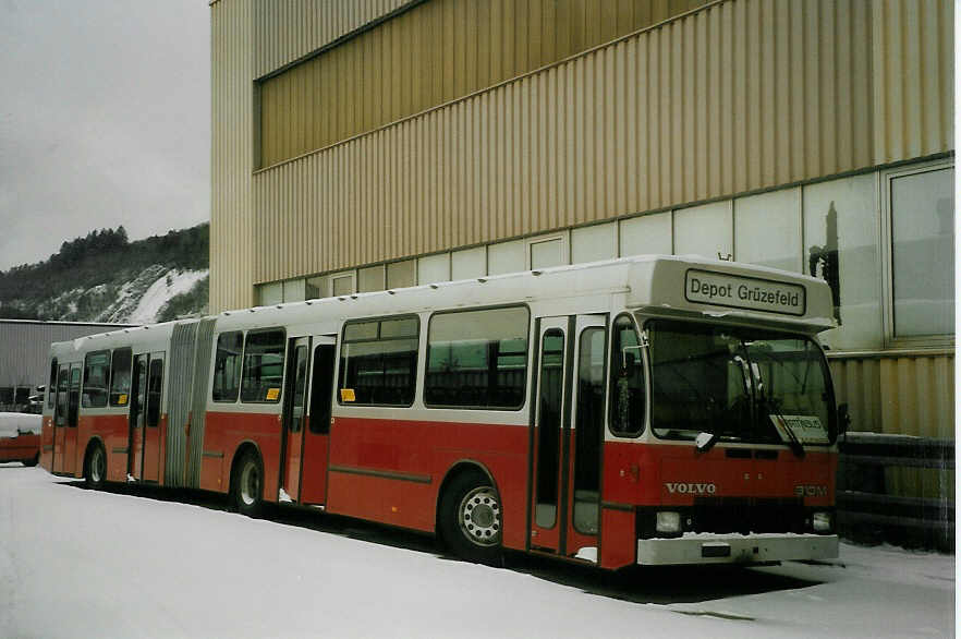 (082'210) - SW Winterthur - Nr. 313 - Volvo/Hess am 28. Dezember 2005 in Biel, Rattinbus