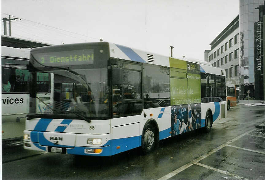 (082'232) - BOGG Wangen b.O. - Nr. 86/SO 32'218 - MAN/Gppel am 29. Dezember 2005 beim Bahnhof Olten