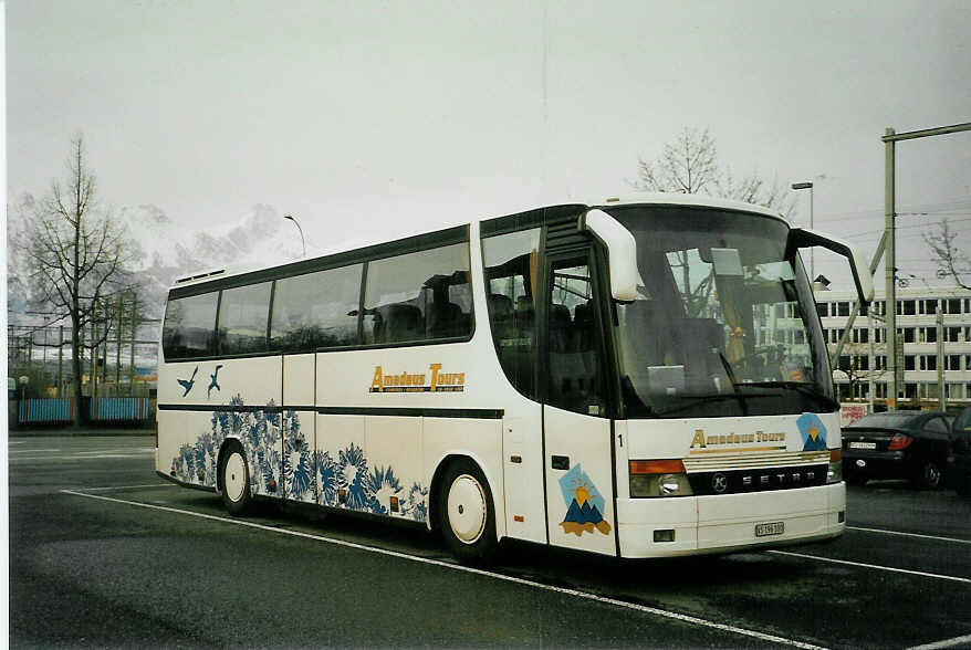 (084'223) - Amadeus, Visp - Nr. 1/VS 196'100 - Setra am 13. April 2006 in Thun, Seestrasse