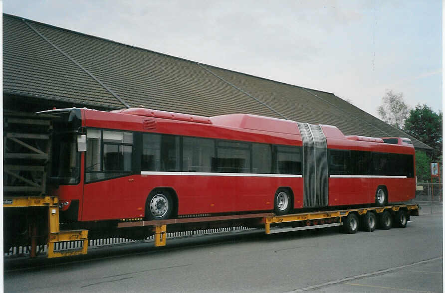 (084'618) - Bernmobil, Bern - Nr. 801 - Volvo am 5. Mai 2006 in Thun, Expo