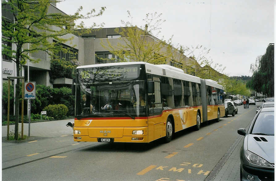 (084'925) - Steiner, Ortschwaben - Nr. 10/BE 48'735 - MAN am 13. Mai 2006 beim Bahnhof Lyss