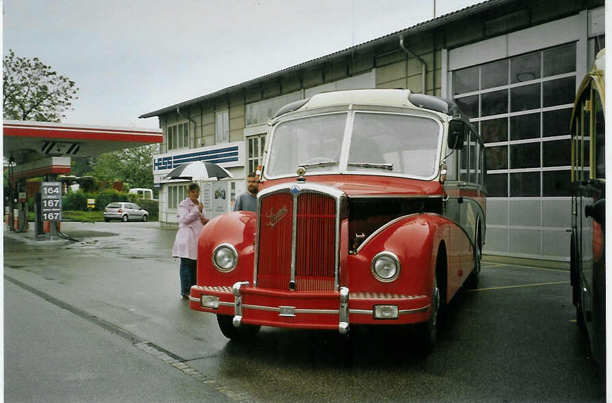 (085'320) - Peter, Luthern Bad - LU 90'852 U - Saurer/R&J (ex Schneider, langendorf; ex Feller, Luterbach; ex ASKA Aeschi Nr. 10) am 20. Mai 2006 in Bellach, Hess