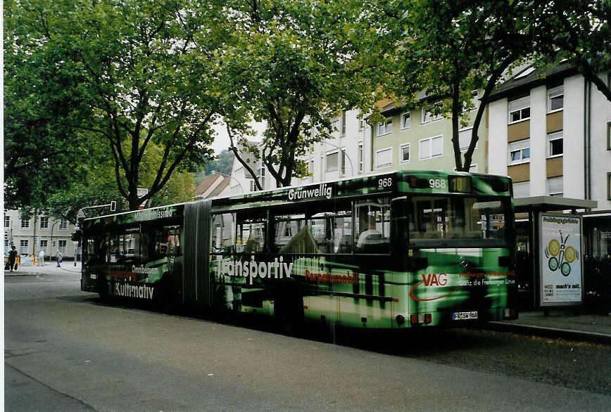 (087'202) - VAG Freiburg - Nr. 968/FR-SW 968 - Mercedes am 8. Juli 2006 in Freiburg, Siegesdenkmal