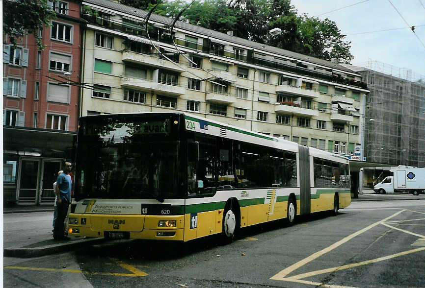 (087'734) - TL Lausanne (TN 234) - Nr. 620/VD 158'222 - MAN am 26. Juli 2006 in Lausanne, Tunnel