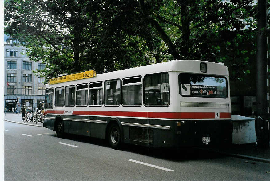 (088'037) - VBSG St. Gallen - Nr. 213/SG 141'213 - Saurer/Hess am 28. Juli 2006 beim Bahnhof St. Gallen