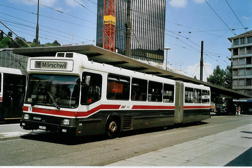 (088'130) - VBSG St. Gallen - Nr. 239/SG 198'239 - NAW/Hess am 28. Juli 2006 beim Bahnhof St. Gallen